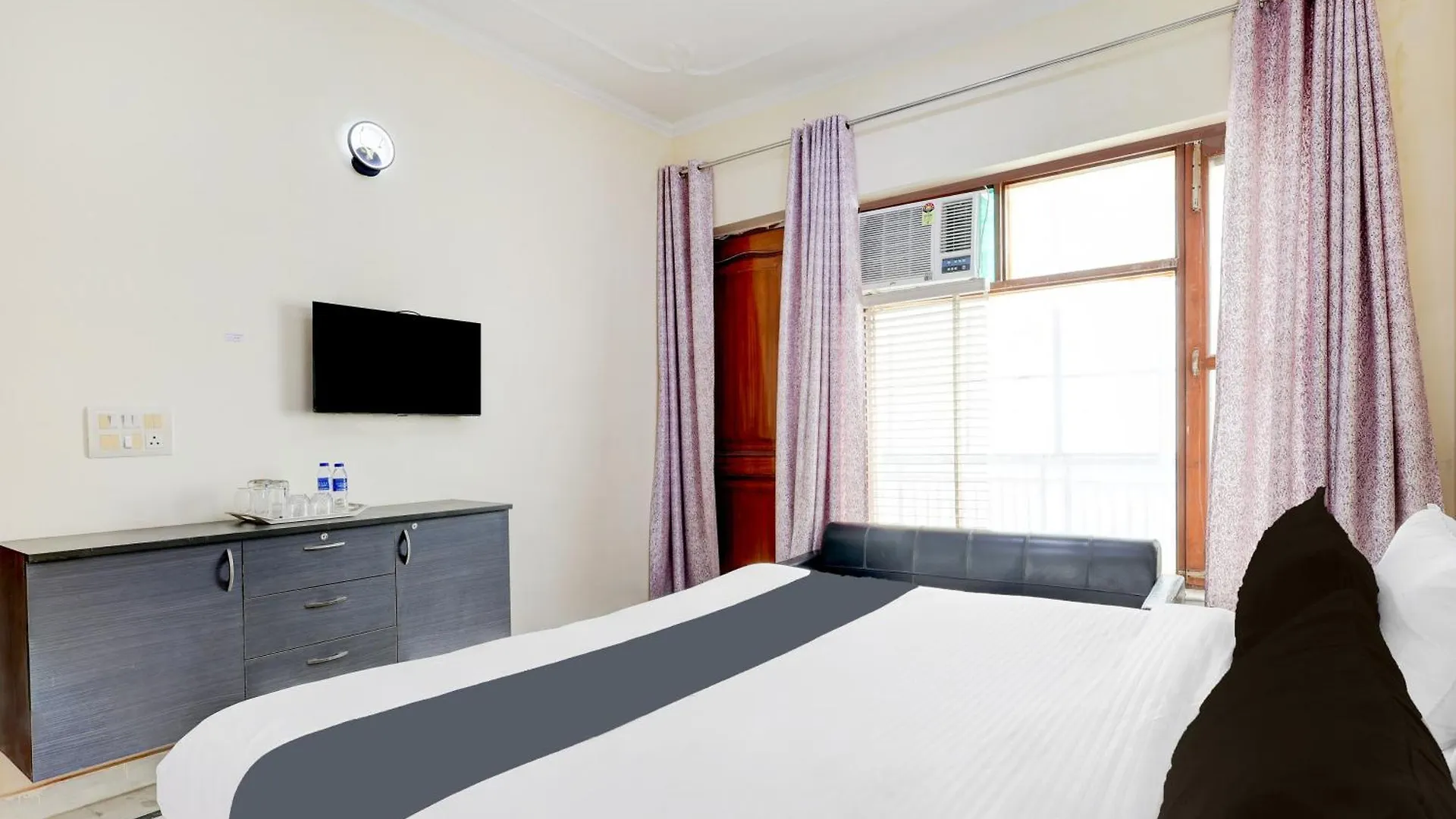 Διαμέρισμα Tulip Stay - 3Bhk Golf Course Road, Near Hong Kong Market & Metro Mall Γκουργκάον