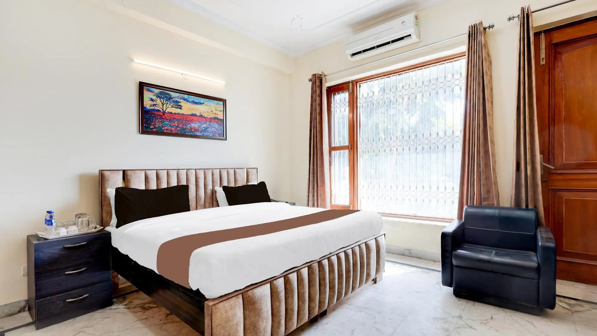 Tulip Stay - 3Bhk Golf Course Road, Near Hong Kong Market & Metro Mall Γκουργκάον Ινδία