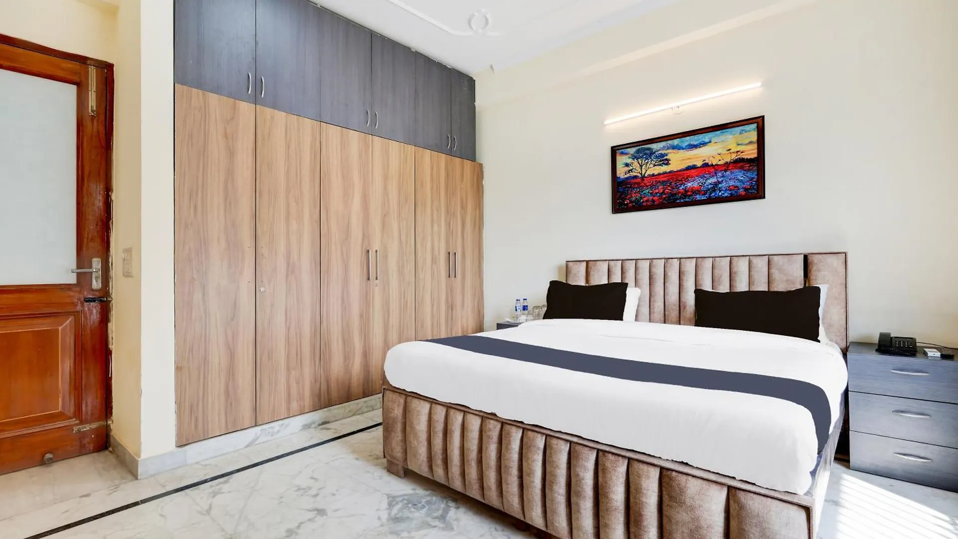 Tulip Stay - 3Bhk Golf Course Road, Near Hong Kong Market & Metro Mall Γκουργκάον Διαμέρισμα