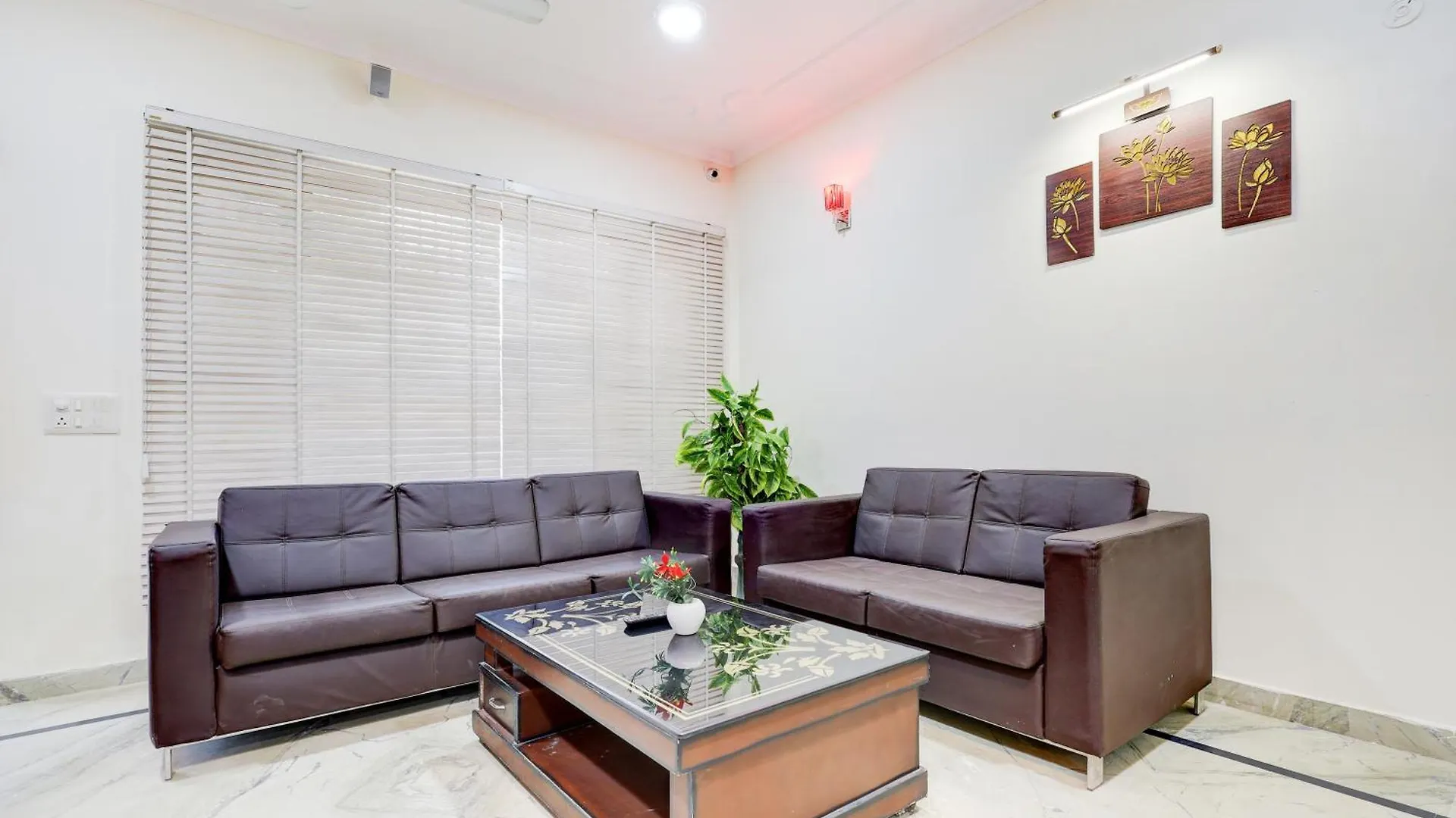 Tulip Stay - 3Bhk Golf Course Road, Near Hong Kong Market & Metro Mall Γκουργκάον