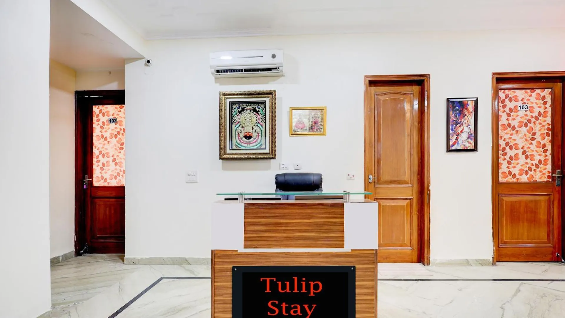 Διαμέρισμα Tulip Stay - 3Bhk Golf Course Road, Near Hong Kong Market & Metro Mall Γκουργκάον
